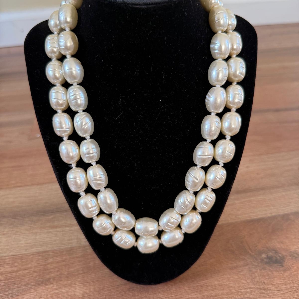 Elegant Vintage 2 String Pearl Necklace